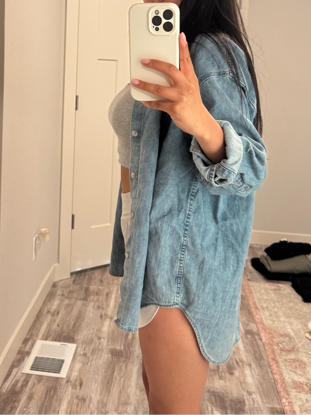 Aritzia Light Blue Denim Button-Down Shirt SZ M - Picture 3 of 5